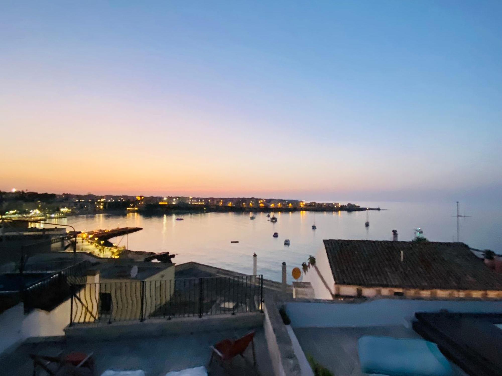 Dimora Del Sole Luxury And Charm Apartment Otranto Luaran gambar