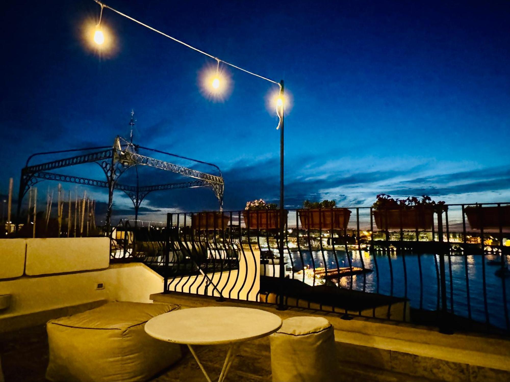 Dimora Del Sole Luxury And Charm Apartment Otranto Luaran gambar