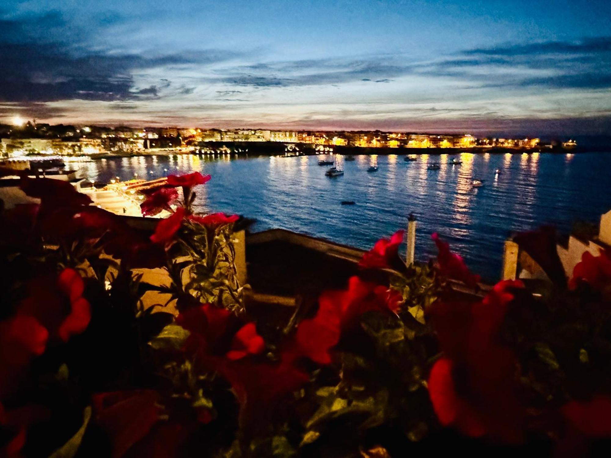 Dimora Del Sole Luxury And Charm Apartment Otranto Luaran gambar